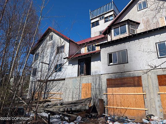 5th image of 1500 W Vaunda Ave
