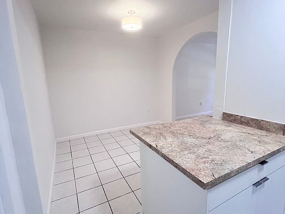 4th image of 6600 SW 44th St