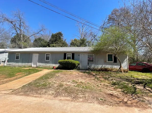 105 Town Creek Cir, Americus, GA 31709