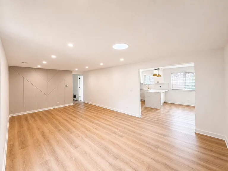 5819 W Higgins Ave #2D — Photo 7