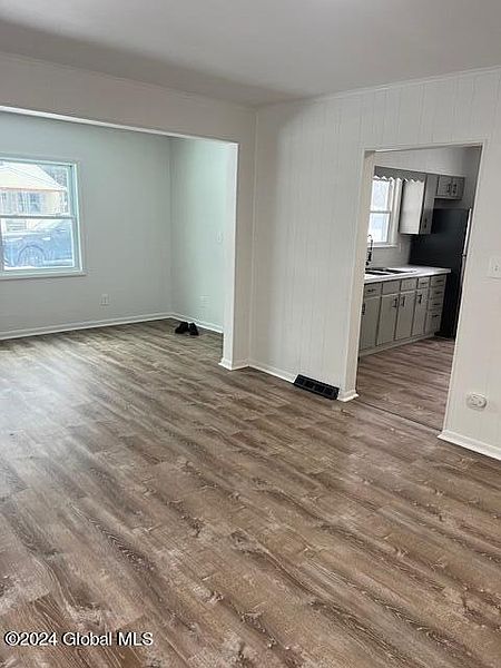5th image of 2511 2nd Avenue