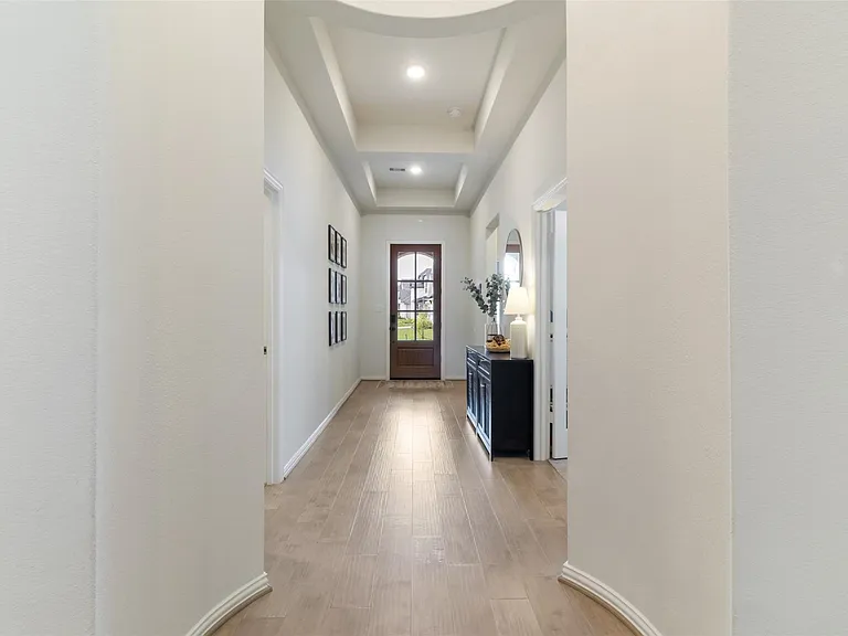 1262 Gainesville Dr — Photo 4