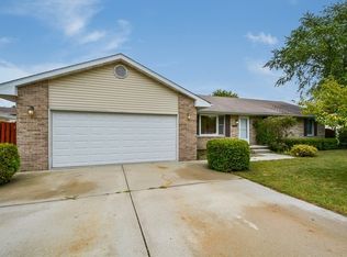 450 E Janet Dr, Braidwood, IL 60408