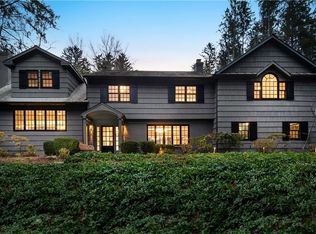 4 Valley Ln, Armonk, NY 10504