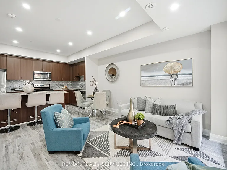 26 Coles Ave #302 — Photo 9