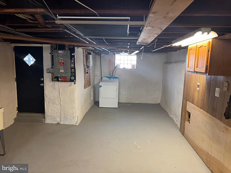 126 N Madison Ave — Photo 31