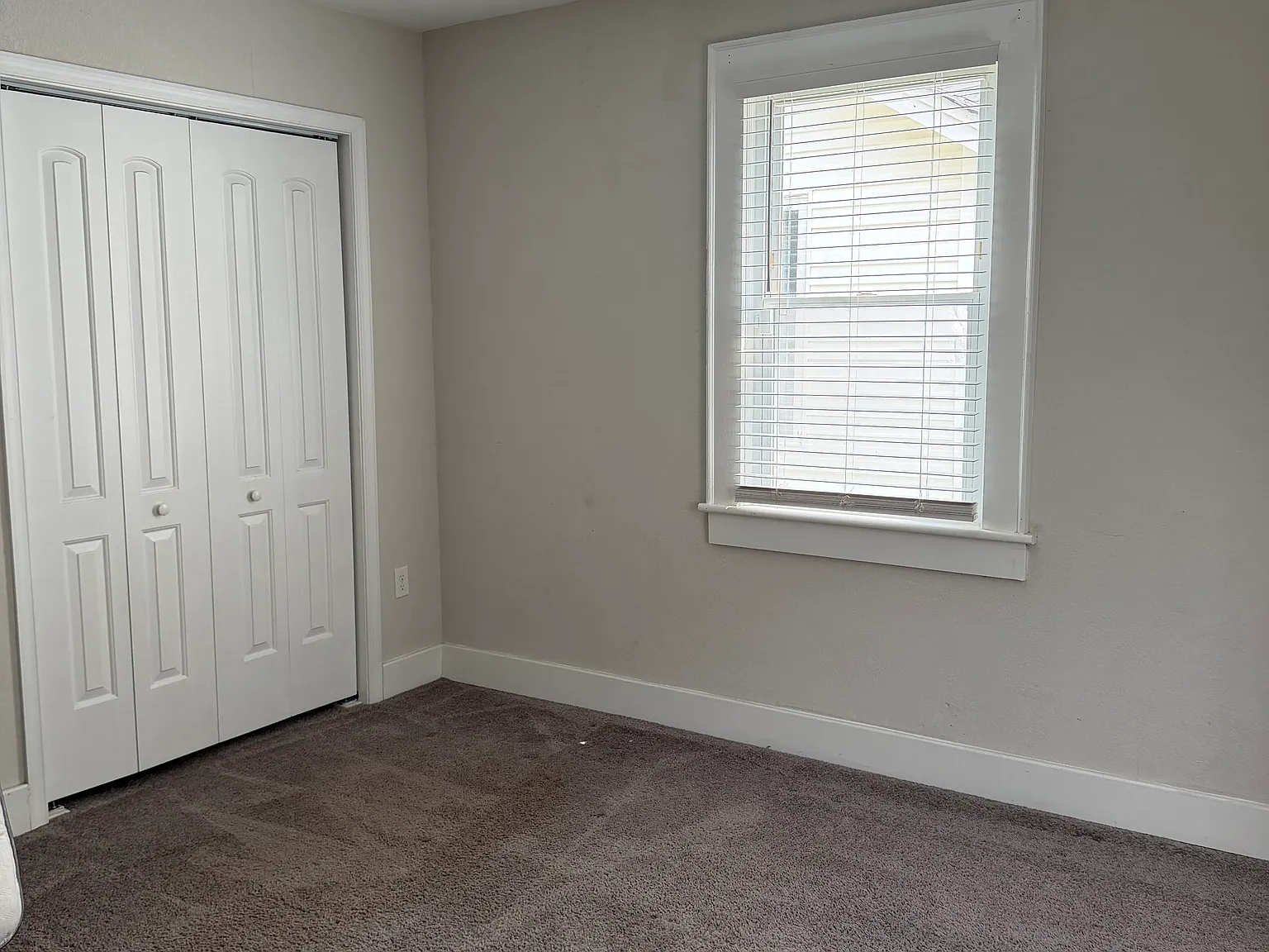 3 bed, 1400 sqft, $2,300 — Photo 3