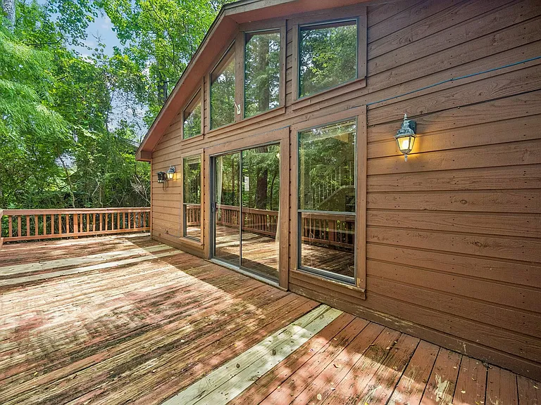 422 Nursery Rd — Photo 14