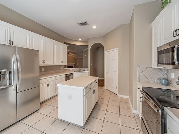 5th image of 4831 Stetson Dr N