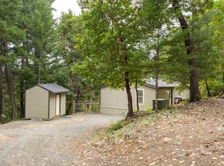 308 Limpy Creek Rd, Grants Pass, OR 97527