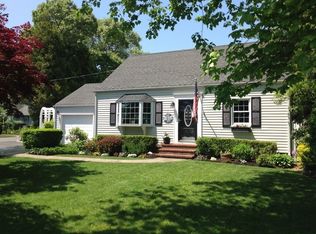 706 Chester Rd, Sayville, NY 11782