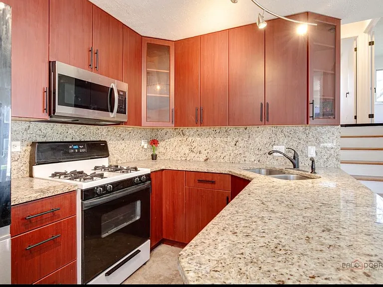 808 Inverrary Ln — Photo 25