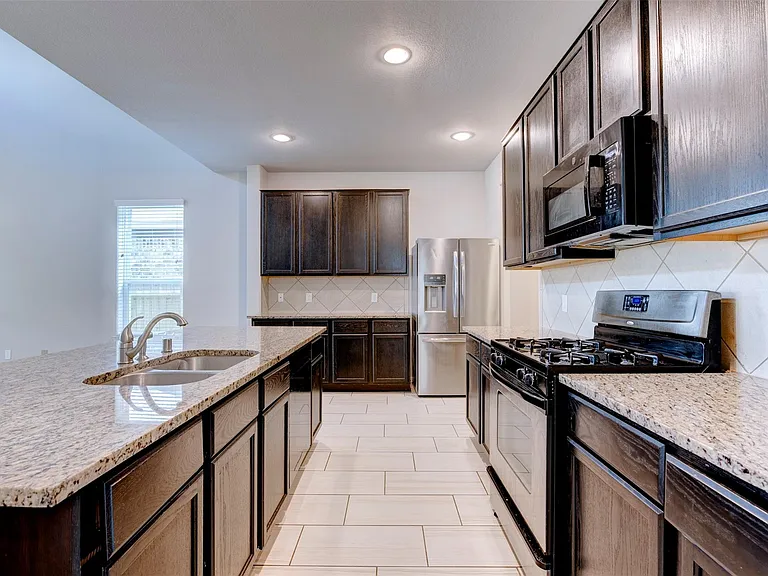 4542 Medrano Trl — Photo 13