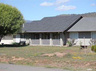 7525 Yancey Ln, Flagstaff, AZ 86004