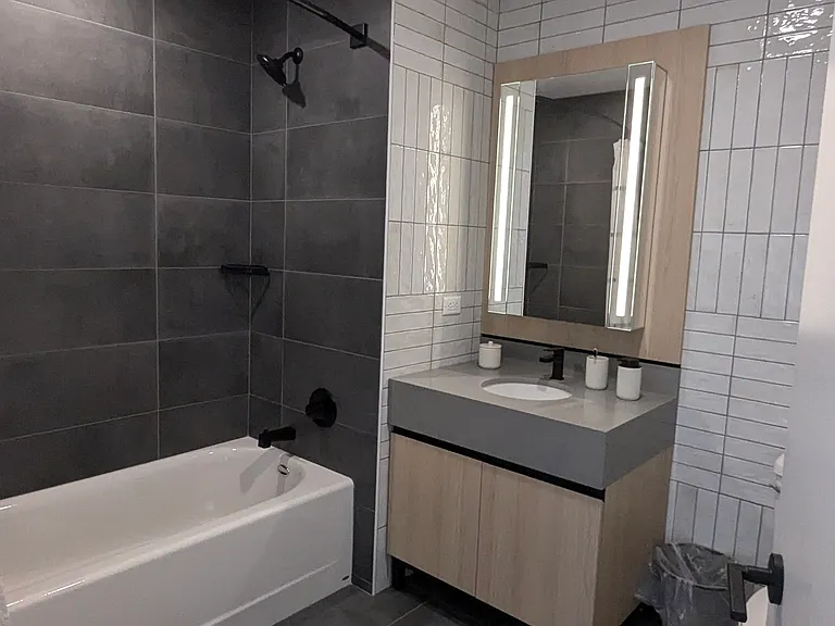 75 River Dr N #907 — Photo 14