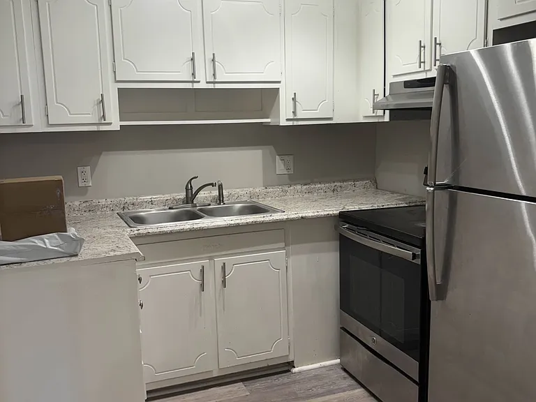 665 N Spring St #B1 — Photo 4