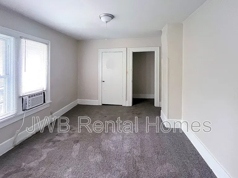 2022 Dellwood Ave #4 — Photo 11