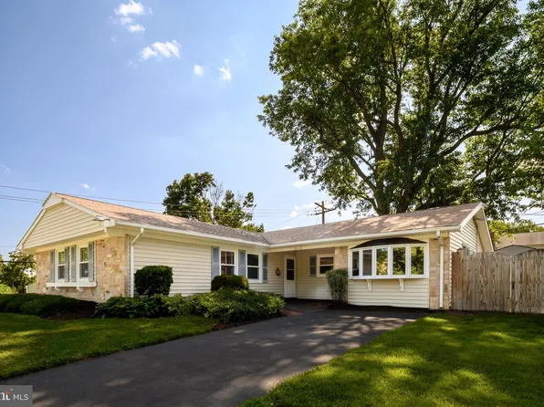 2416 Kinderbrook Ln, Bowie, MD 20715