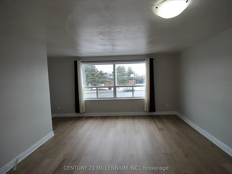 2991 Islington Ave #UPPER — Photo 3