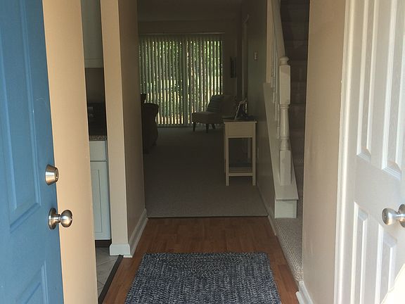 2nd image of 15 Seneca Dr #1031