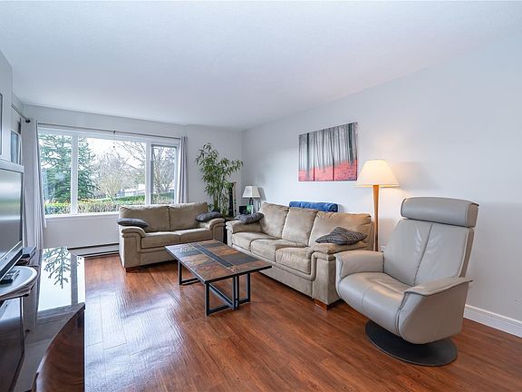 5th image of 105 Gorge Rd E #109