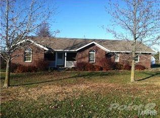 23601 Green Hills Rd, Lebanon, MO 65536