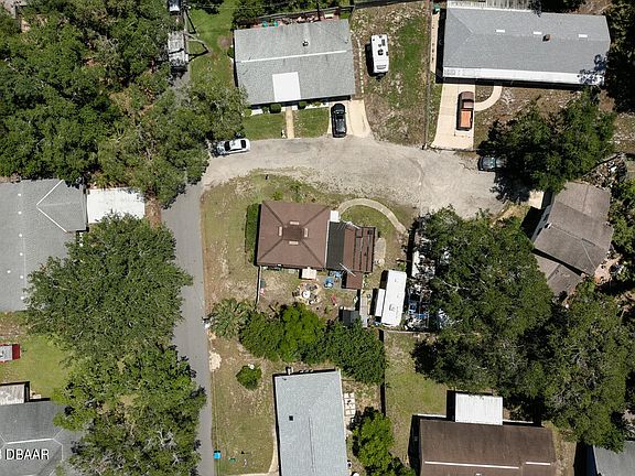 4th image of 165 14th St