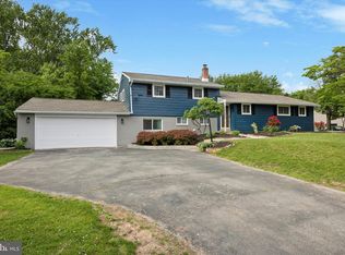 2549 S Parkview Dr, Norristown, PA