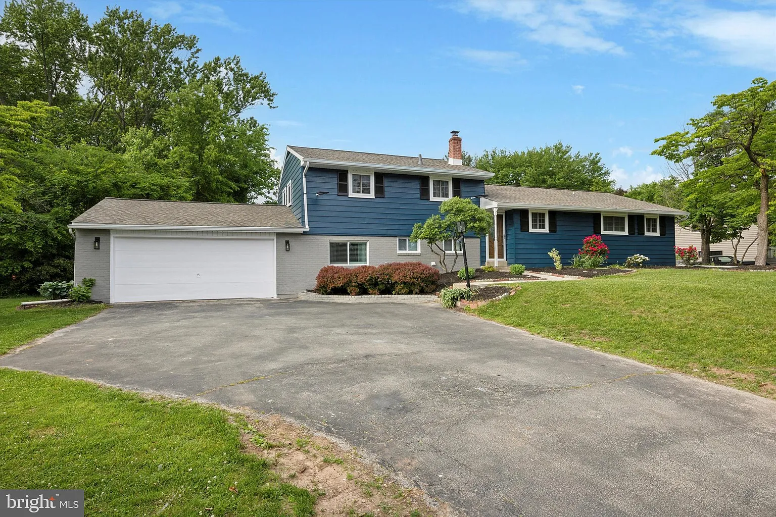 2549 S Parkview Dr photo 1