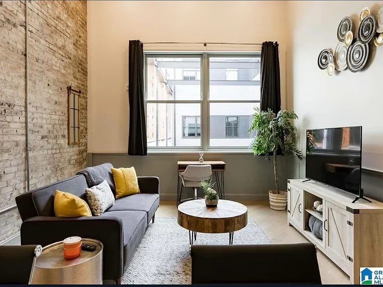2212 Morris Ave #318 — Photo 16