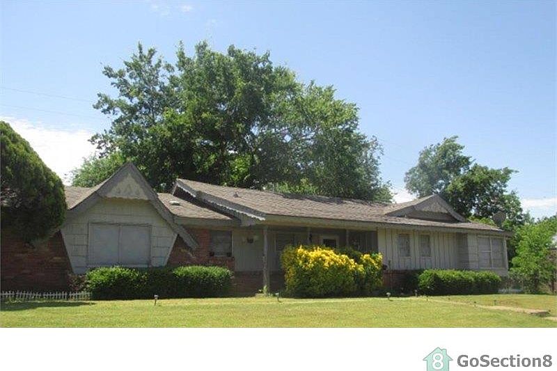 1st image of 801 Fontana Ln