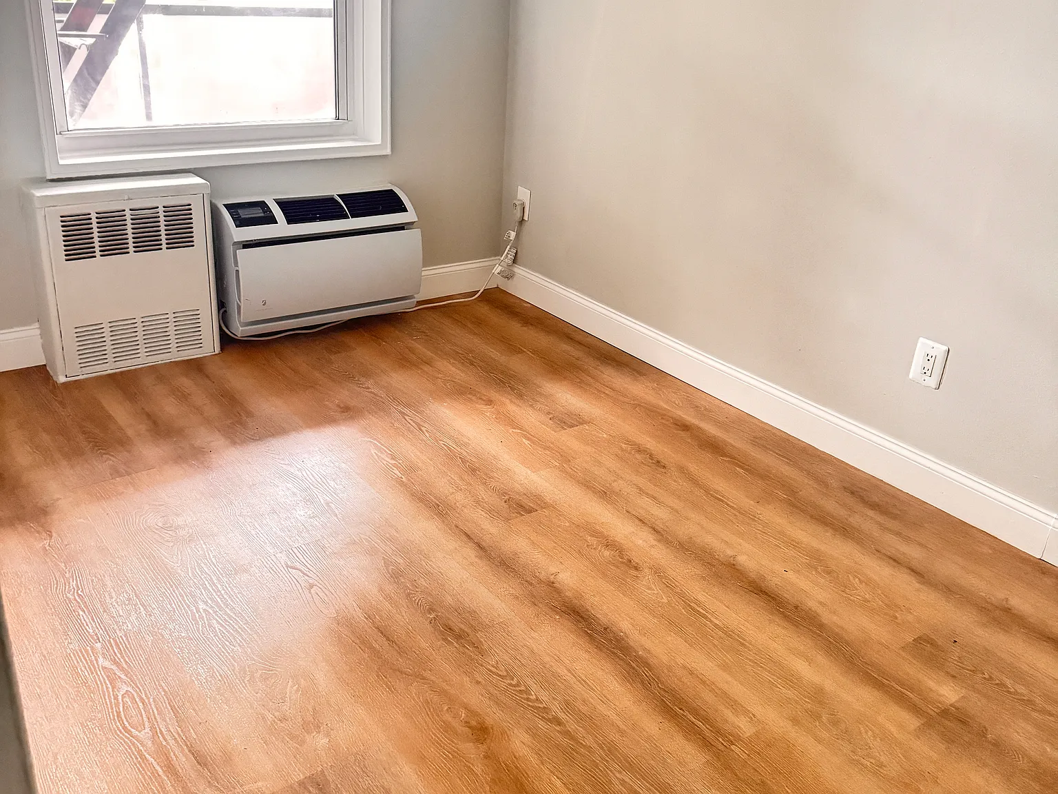 2 bed, 900 sqft, $2,950 — Photo 4