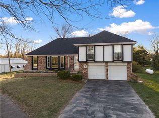 19910 S Countryview Dr, Spring Hill, KS 66083