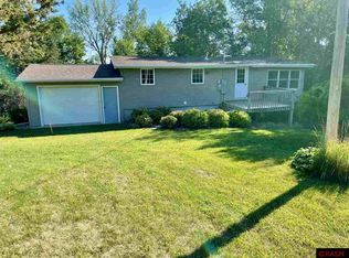 28622 W Lake Dr, Madison Lake, MN 56063
