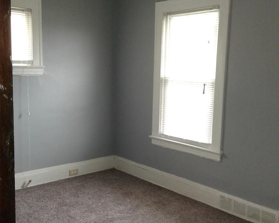 2nd image of 3350 E 134th St #Up