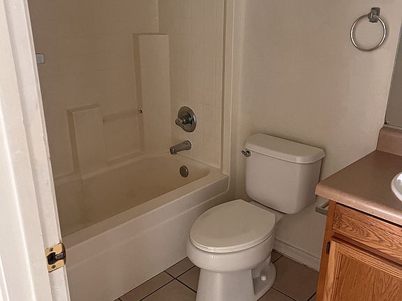 5th image of 2536 N Corinthian Garden Dr Unit 4