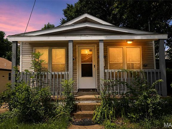 2nd image of 7041 Glades Ave