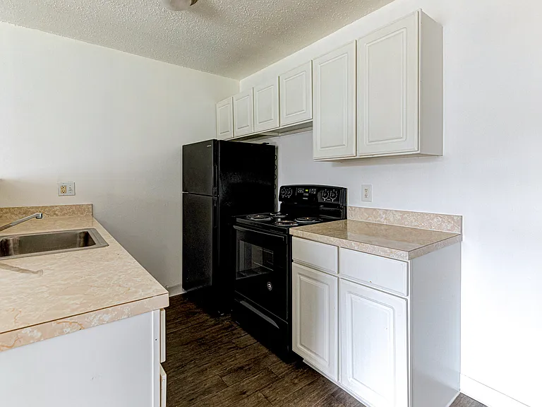 Manor House Apartments — Photo 32