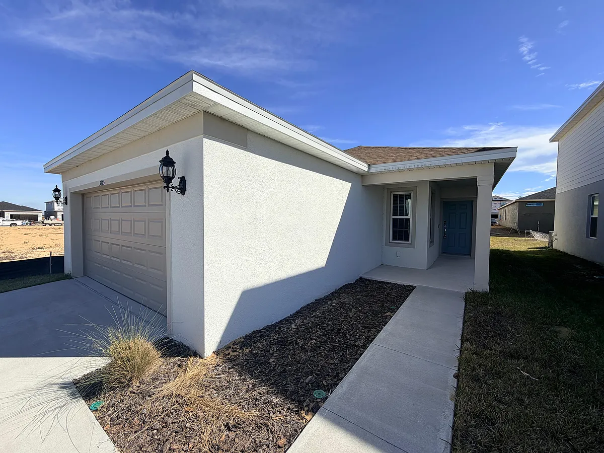 Building Photo - 3845 Blue Vale Dr