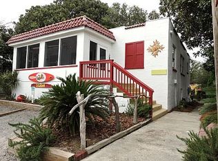 110 W Cooper Ave, Folly Beach, SC 29439