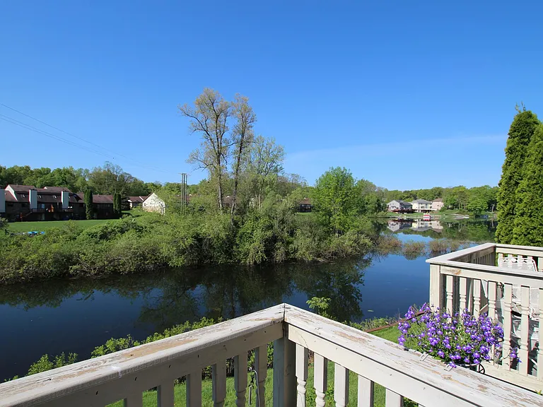 Bavarian Village on the Lake Townhomes — Photo 24