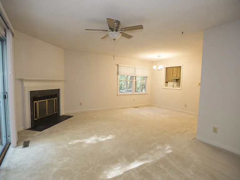 15 Alamo Ct #B — Photo 7