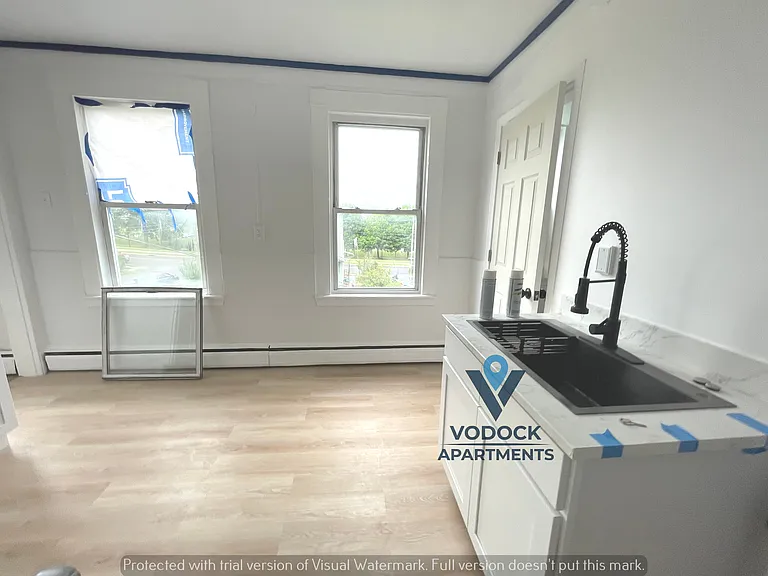 14 Crown St #2E — Photo 9