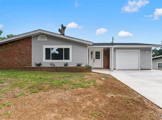 732 Hubert Dr, Saint Louis, MO 63125