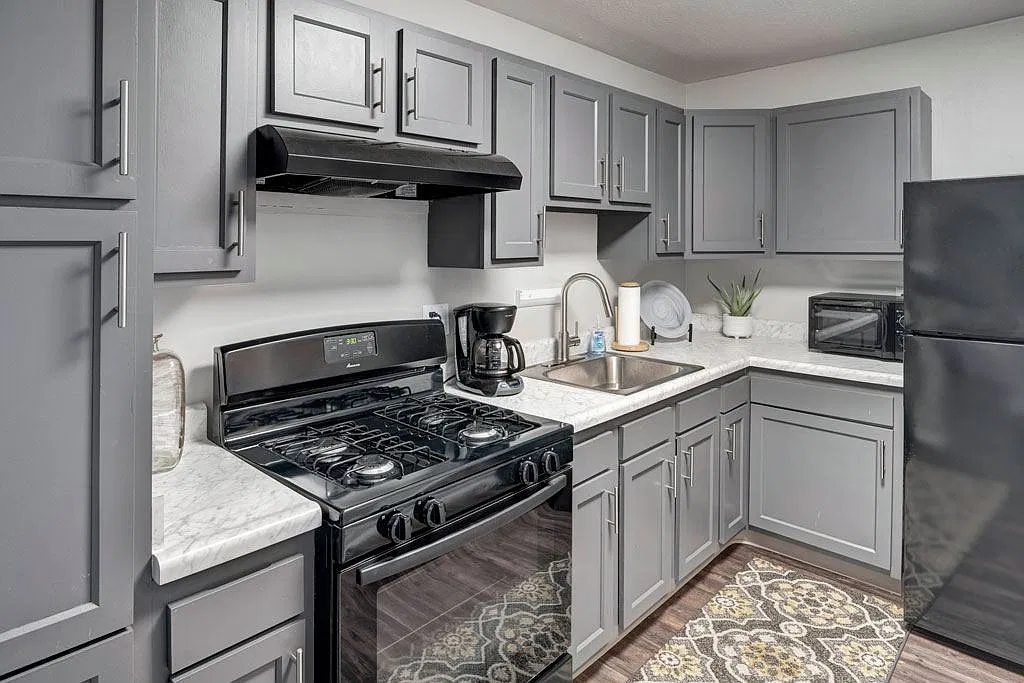 Briarcliff Plaza Apartments — Photo 2