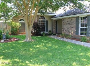 105 Weeping Willow Blvd, Broussard, LA 70518