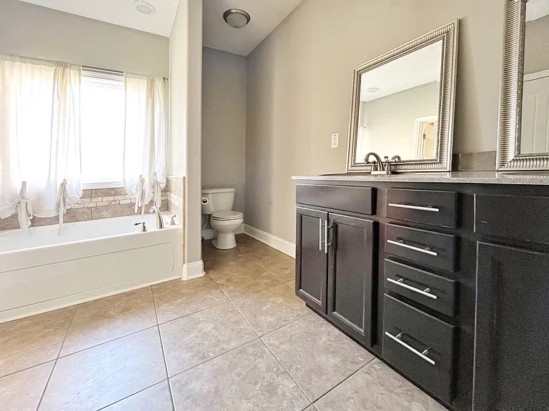 3703 Windmill Ct — Photo 12