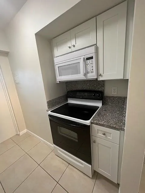 1 bed, 600 sqft, $1,725 — Photo 2