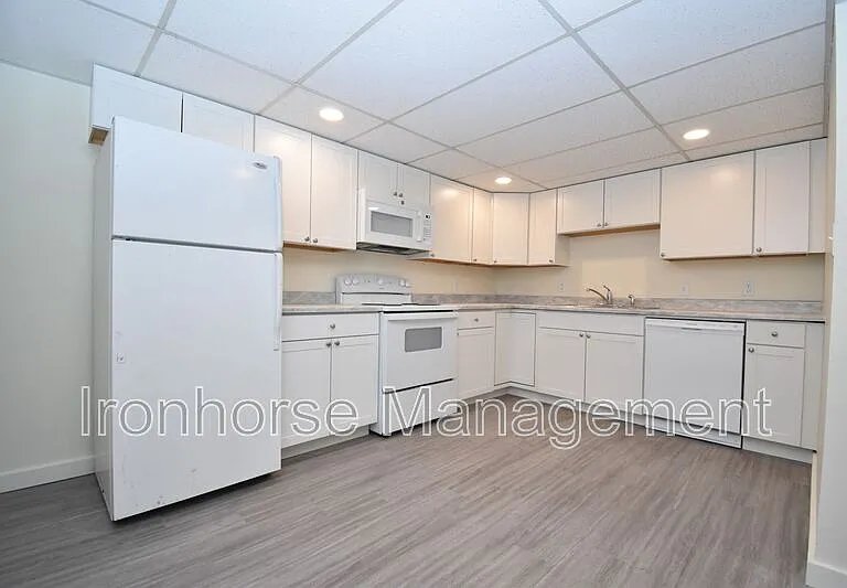 805 W Villard St #1 — Photo 5