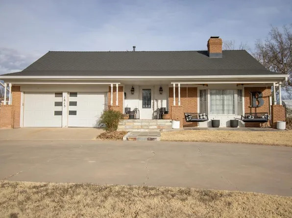 1813 Monte Vista St, Dalhart, TX 79022
